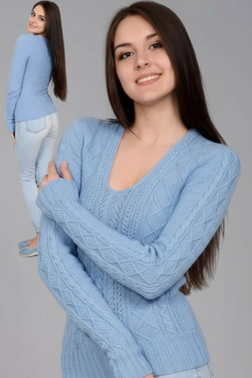 Pull con una combinazione di punto fantasia