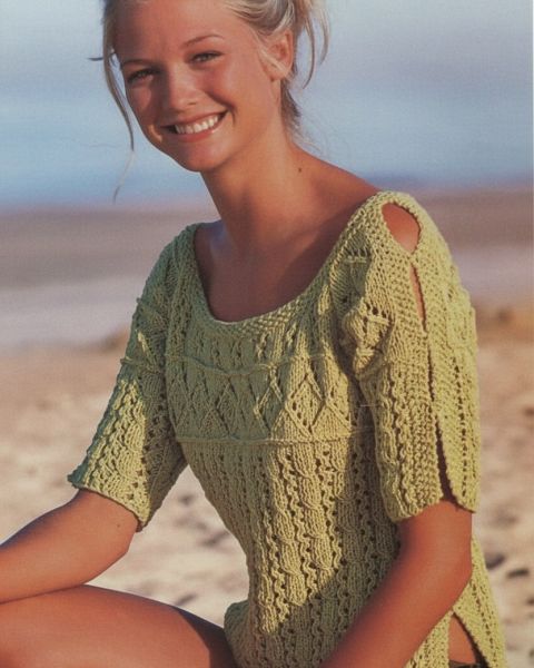Pull Traforato con maniche corte