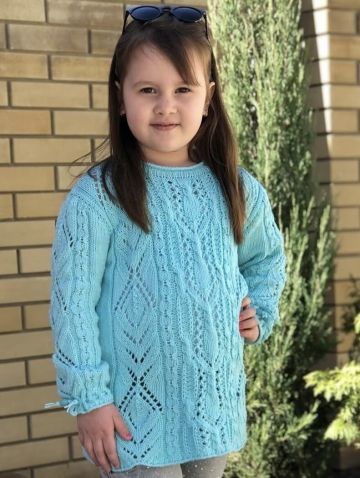 Pull Traforato con Trecce per bambina ai ferri