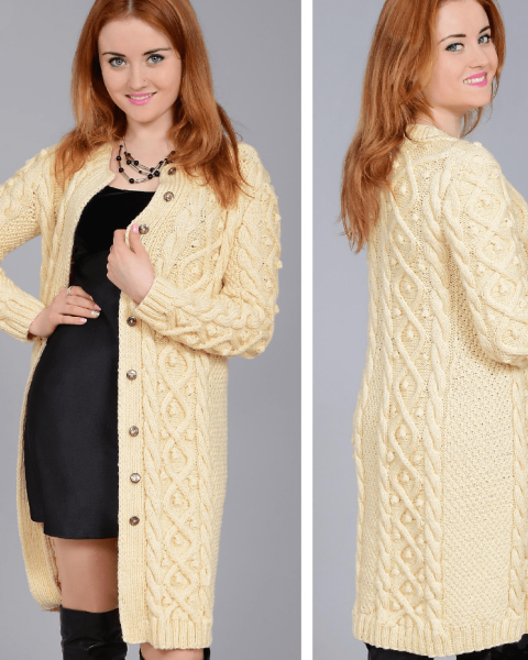 Cappotto con punto rombi con le trecce e con noccioline
