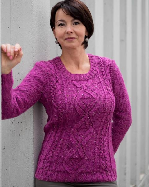 Pull con rombi ajour e con trecce