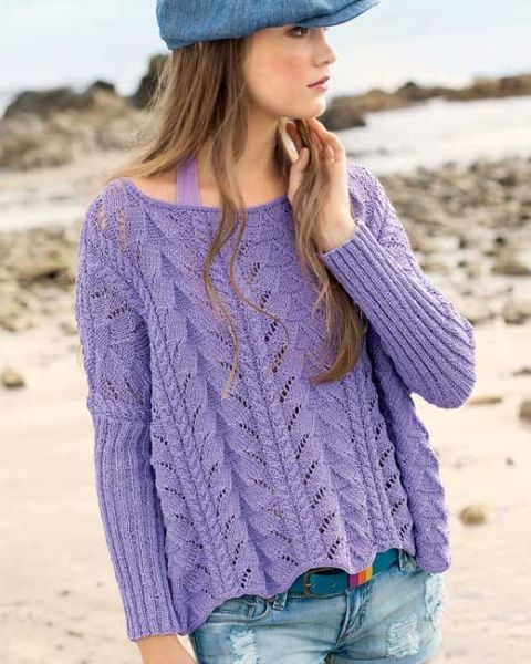 Pull con una combinazione di punto ajour e di punto treccia