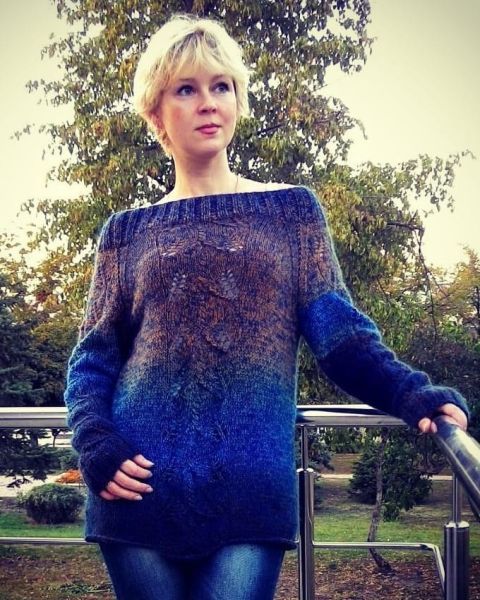 Pull con motivo a foglie