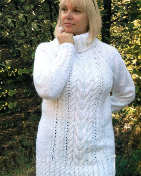 Maglione a punto con trecce