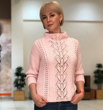 Pullover con girocollo