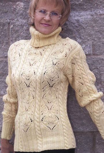 Maglione a punto fantasia con le trecce