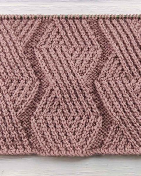 Punto Geometrico con Maglie Incrociate