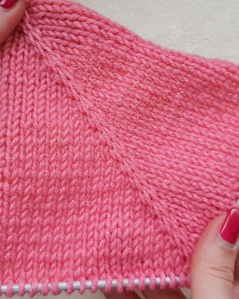 Linea raglan dalla una sola maglia centrale